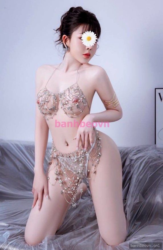 Nhã Uyên, 24 tuổi: 500k, 1m62, 49kg – Long Biên, Hà Nội – ảnh 6