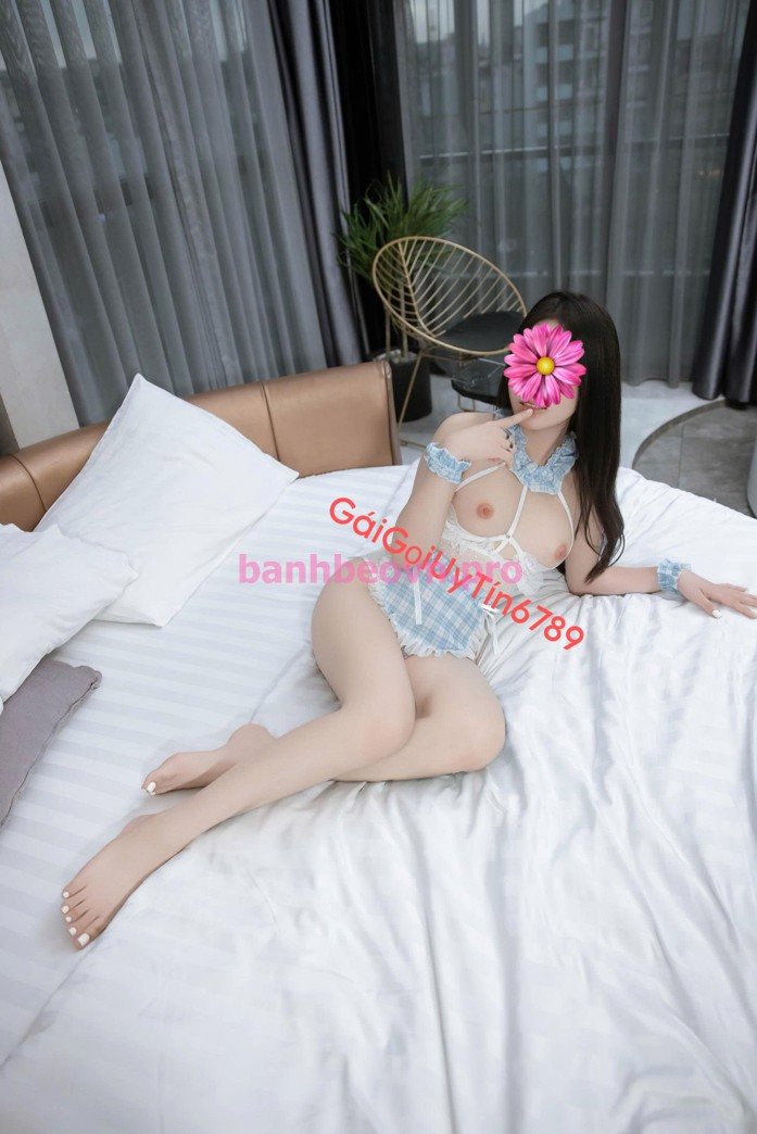 Linh Vinamilk, 21 tuổi: 800k, 1m61, 47kg – Quận 10, Sài Gòn – ảnh 3
